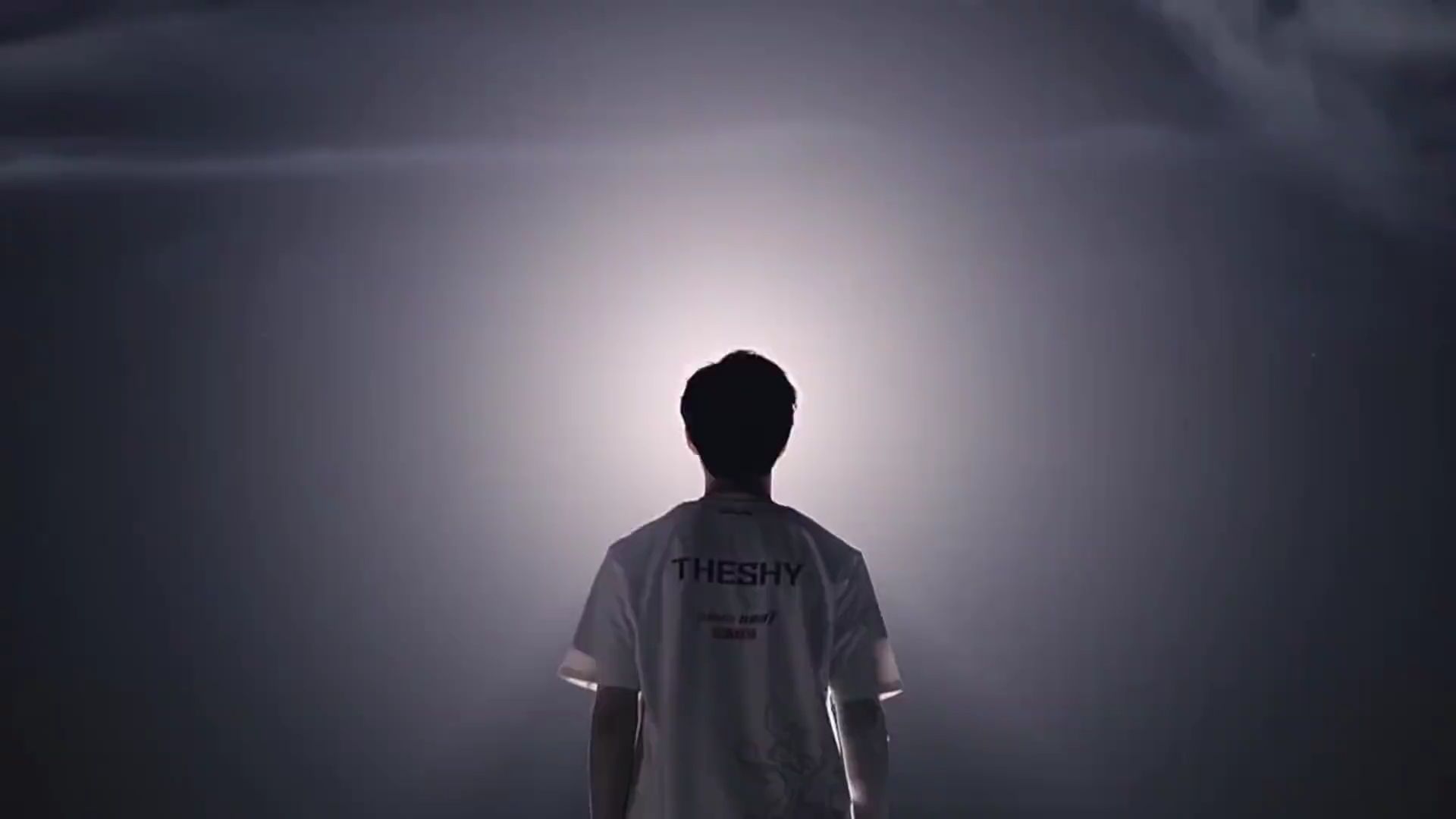 人球员斯威 人球员斯威